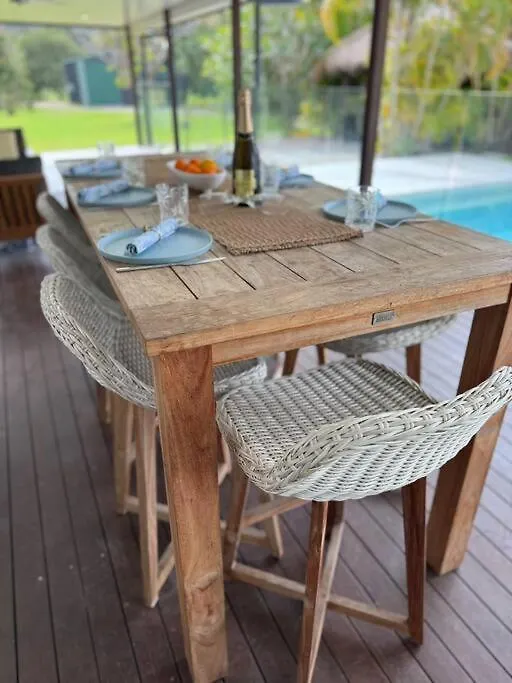 Coastal-Country Family Haven In Currumbin Pool Spa Gold Coast