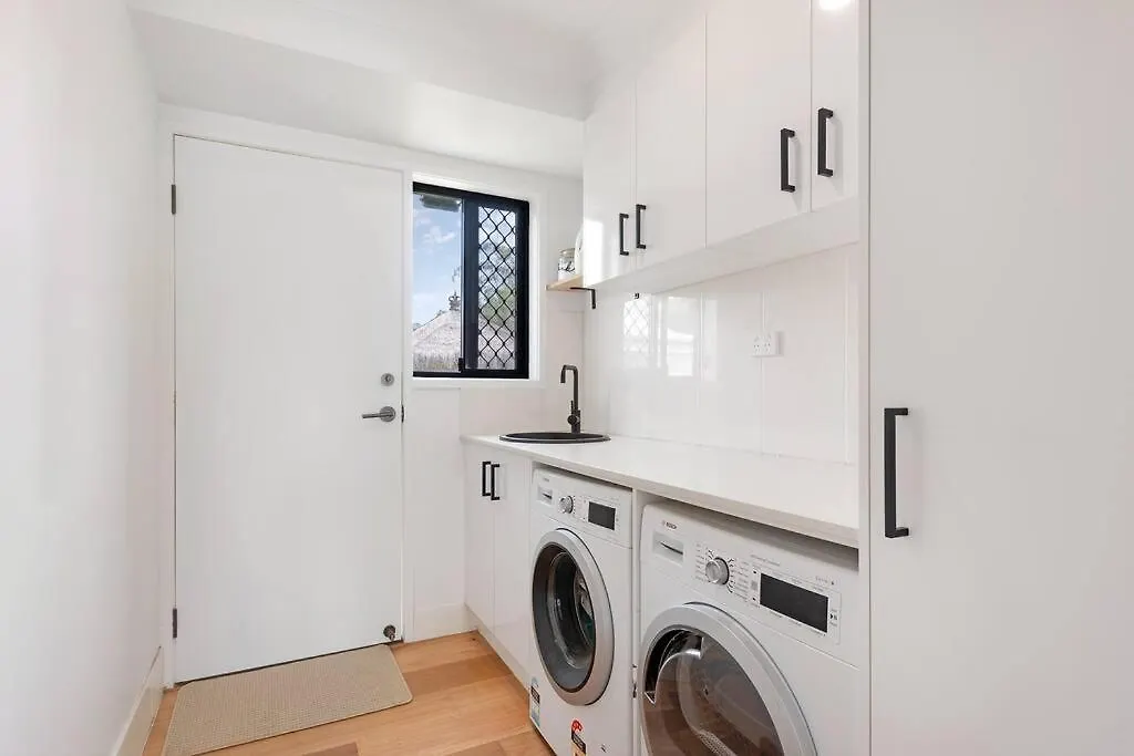 Holiday home Coastal-Country Family Haven In Currumbin Pool Spa Gold Coast