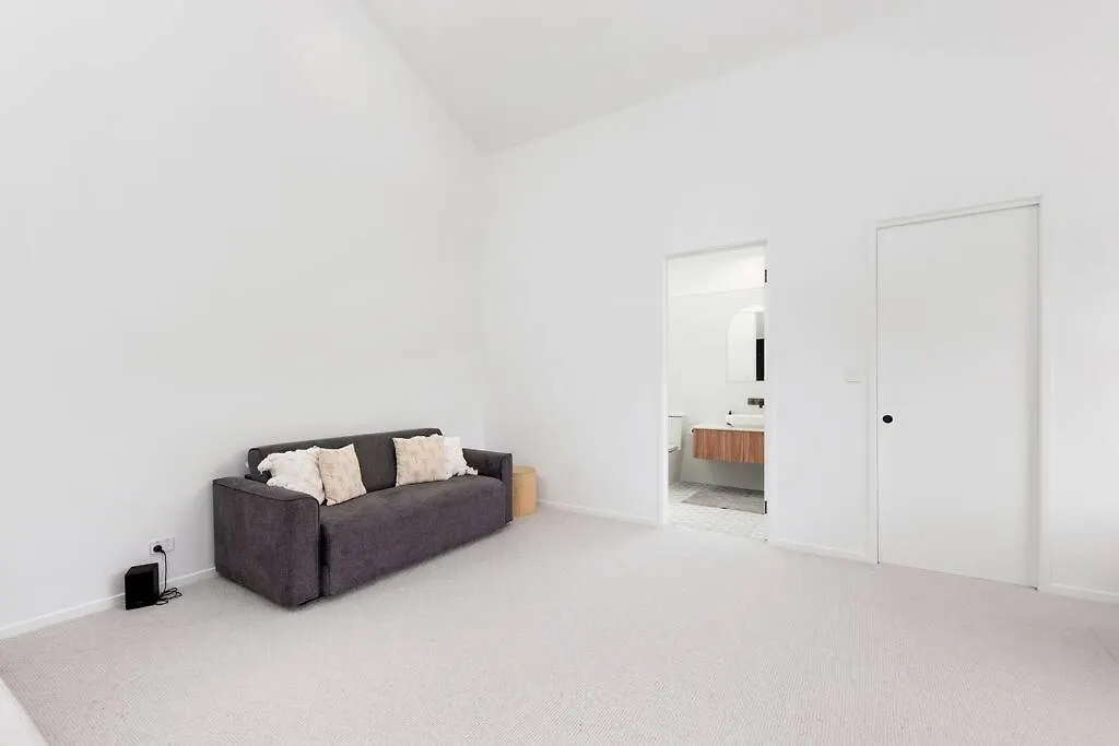 Coastal-Country Family Haven In Currumbin Pool Spa Gold Coast Holiday home