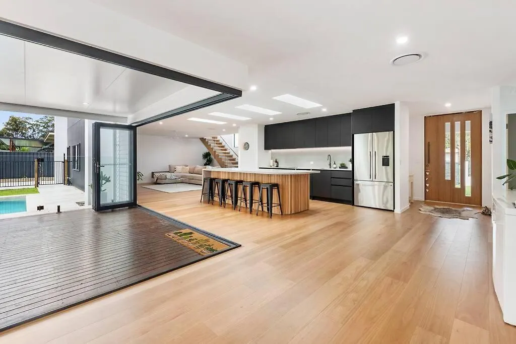 Coastal-Country Family Haven In Currumbin Pool Spa Gold Coast 0*,  Australia