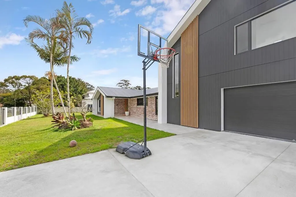 Coastal-Country Family Haven In Currumbin Pool Spa Gold Coast Holiday home