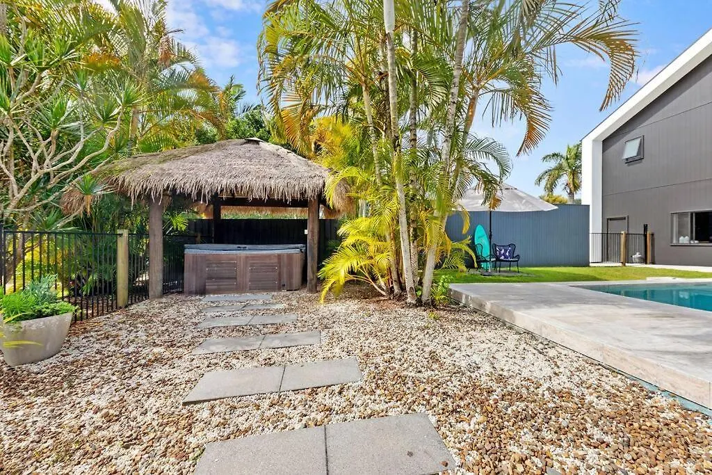 Holiday home Coastal-Country Family Haven In Currumbin Pool Spa Gold Coast