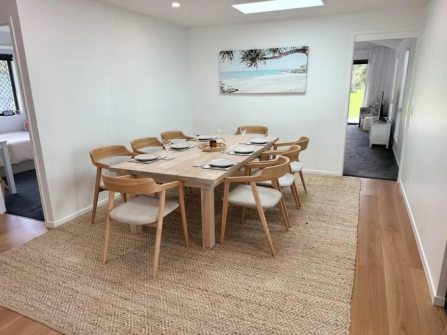 Coastal-Country Family Haven In Currumbin Pool Spa Gold Coast 0*,  Australië