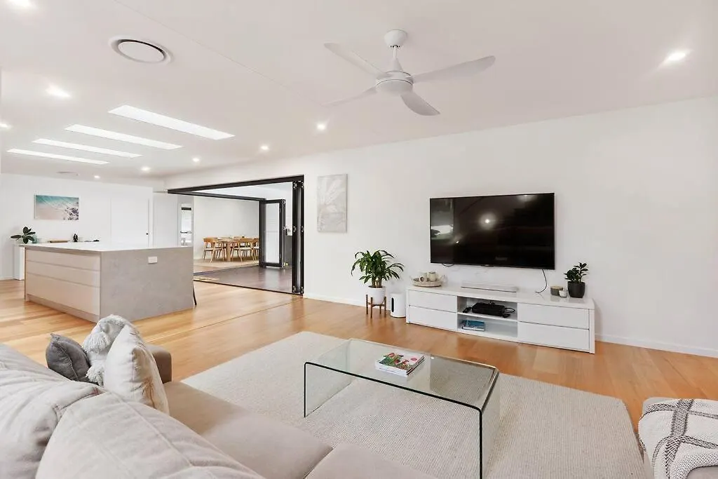 Coastal-Country Family Haven In Currumbin Pool Spa Gold Coast Australië