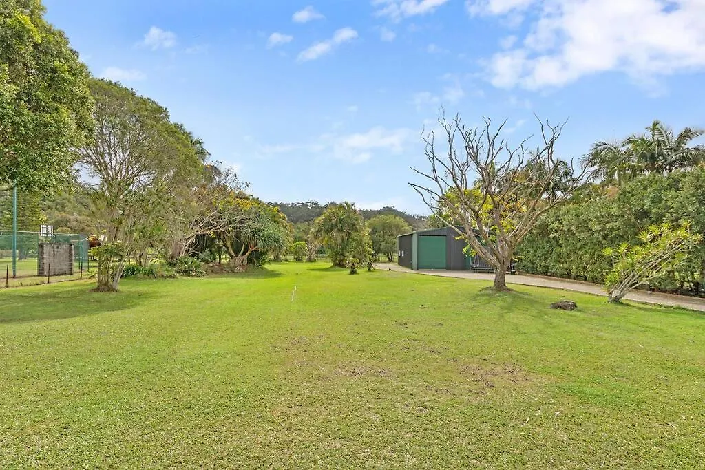 Coastal-Country Family Haven In Currumbin Pool Spa Gold Coast